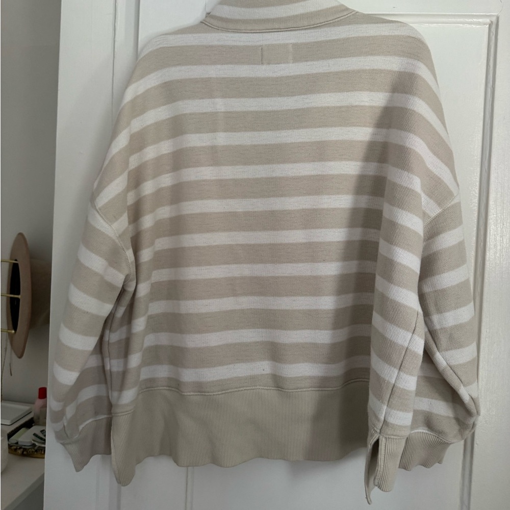 American Eagle stripped pull over - Picture 4 of 4
